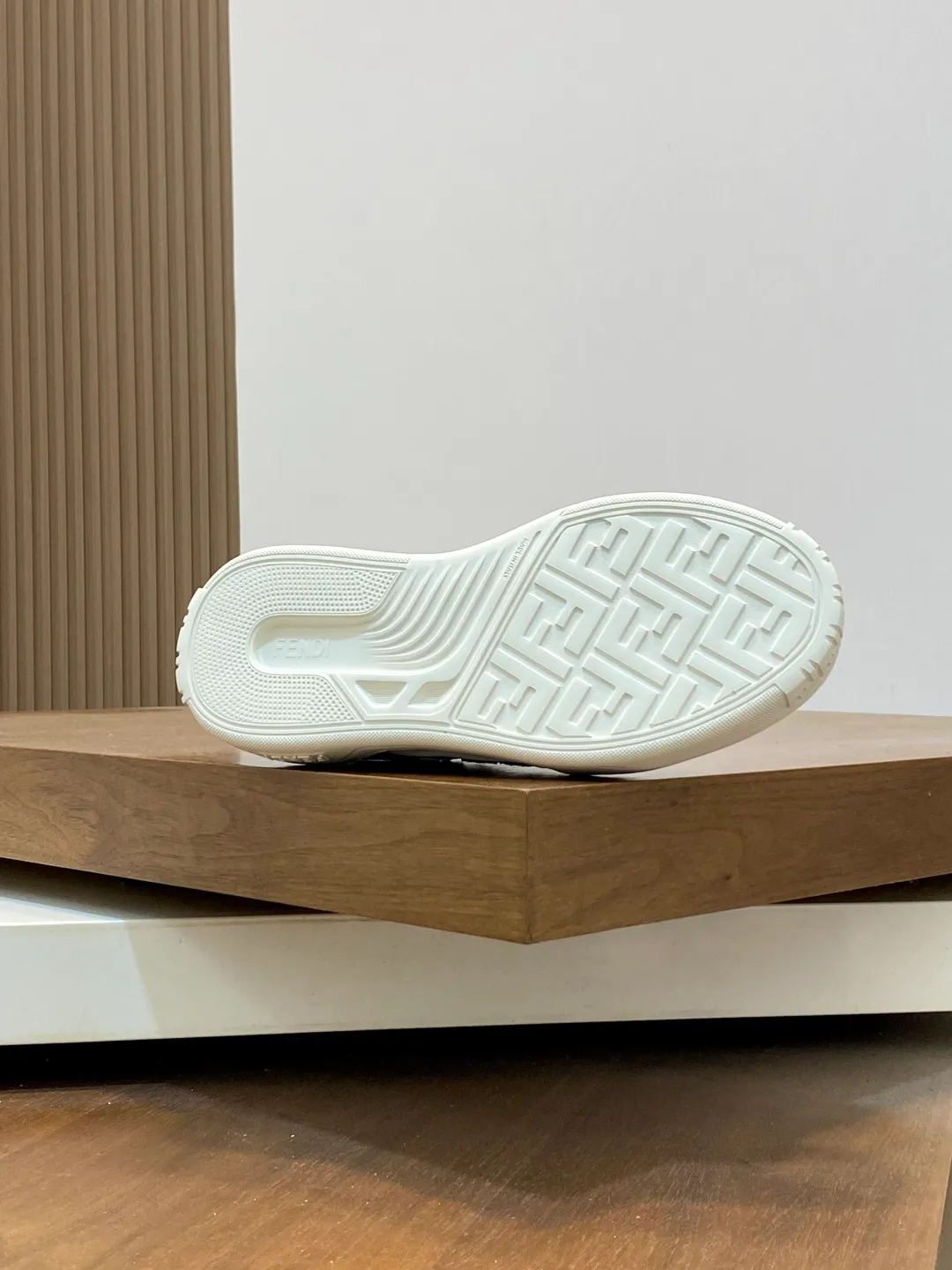 💰780 [FENDI] Fendi - high-end quality original order 🔍🔍🔍 casual sports shoes - Upper: 🔝 Nappa calfskin spliced breathable mesh injection molded brand logo plastic module - Lining: brand canvas - Outsole: ultra-light T men's shoes 💰R foam rubber; molded outsole - Ultra-high quality control · Fine workmanship: highlighted (high-end · extravagant · grade) -Size: 39-44 (38, 45, can be customized)